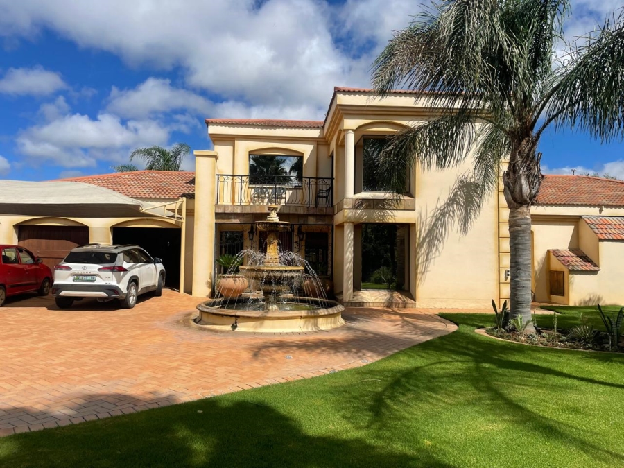 5 Bedroom Property for Sale in Christiana North West